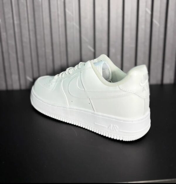 VN-111-3 Nike Air Force 1´07 Blanco
