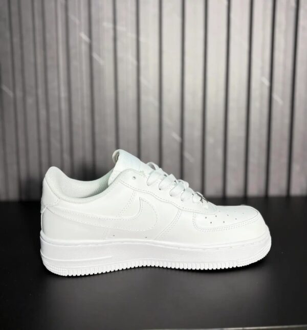 VN-111-4 Nike Air Force 1´07 Blanco