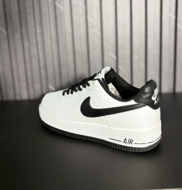 VN-114-3 Nike Air Force 1 LV8