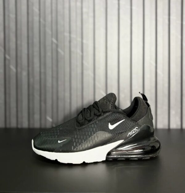 VN-122-1 Air Max 270 Negro con Blanco