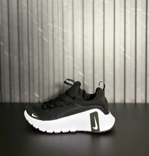 VN-131-1 Nike Free Metcon 6 Black White