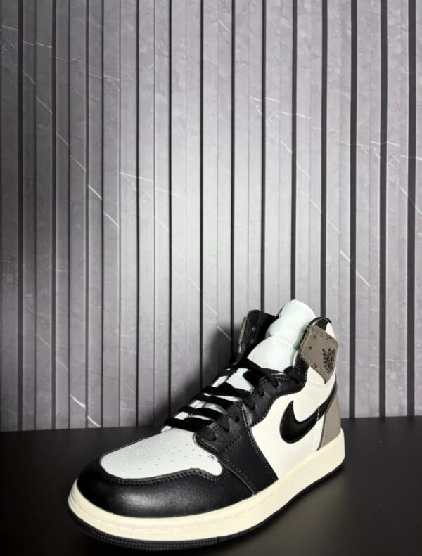 Air Jordan 1 Retro High OG Dark Moca