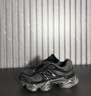 VN-321-1 New Balance 9060 Triple Black