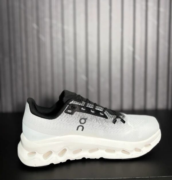 On Cloudtilt Undyed White Black