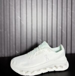 VN-413-1 On Cloudtilt All White
